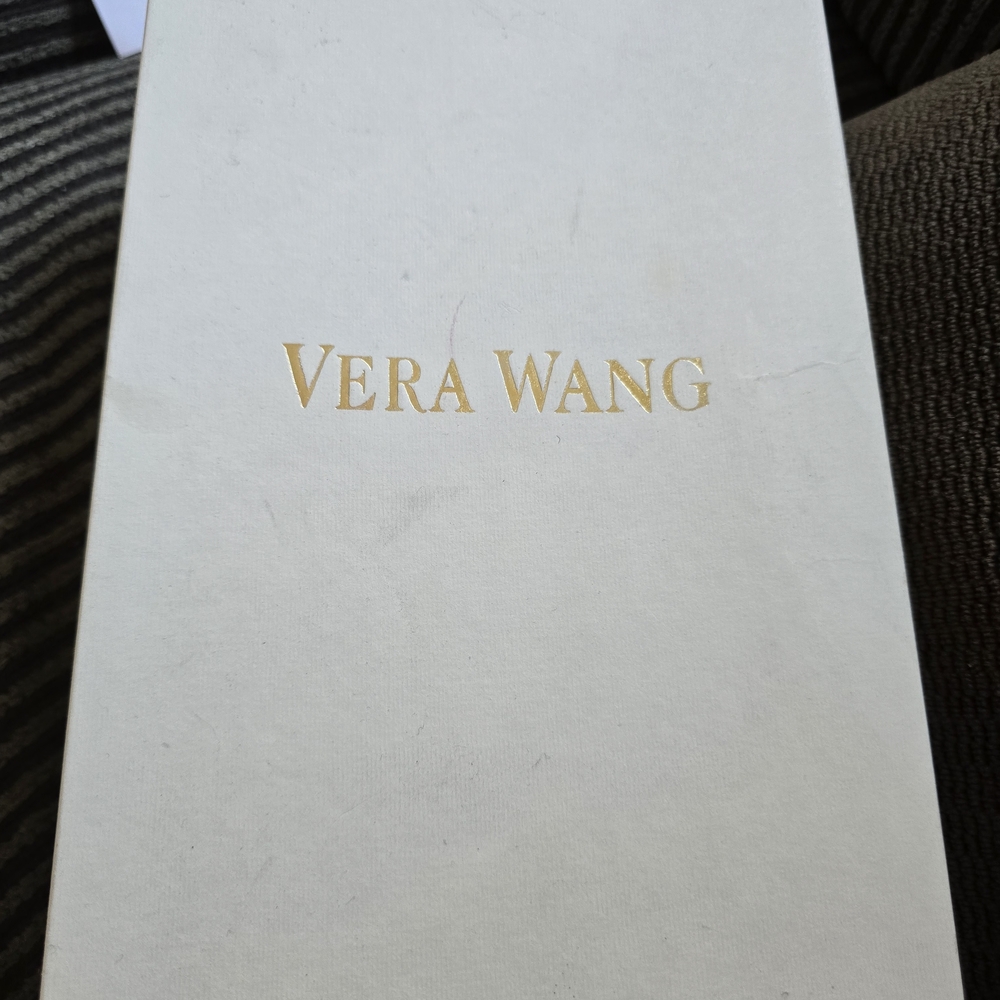 Vera Wang Elegant Cream Wedding Shoes Size 7
